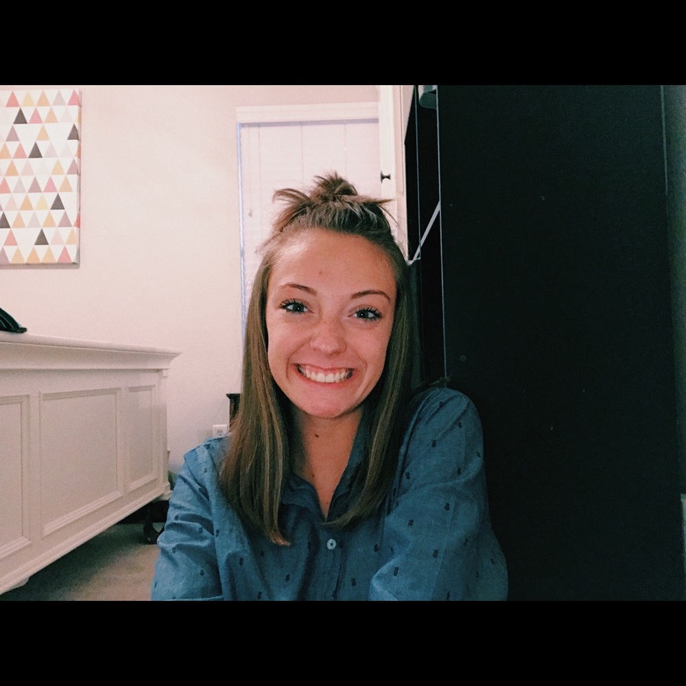 Meet your Posher, Olivia